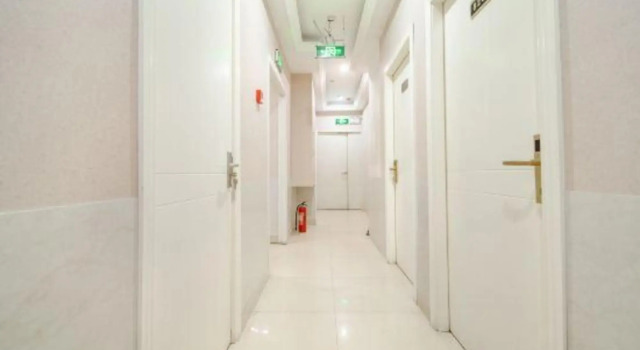 Yuyao Jiuxing Holiday Hotel, Prenota Hotel Hotel a Yuyao con parcheggio, Parcheggio