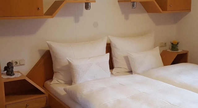 Appartements Gästehaus Monika, Rezerwuj Apartament Hotele w Bregenzerwald z parkingiem, Parking