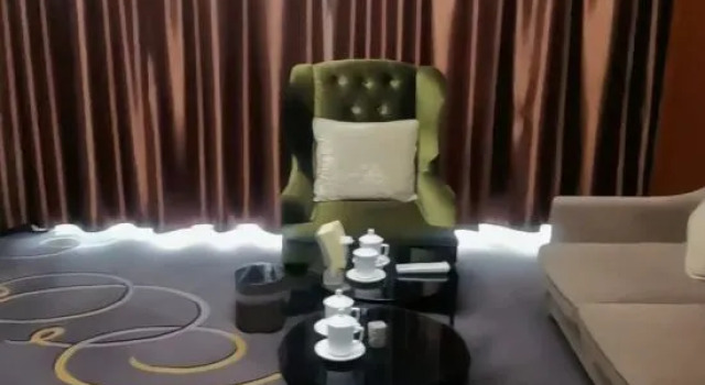 Люкс Deluxe Shangri-La Business Hotel