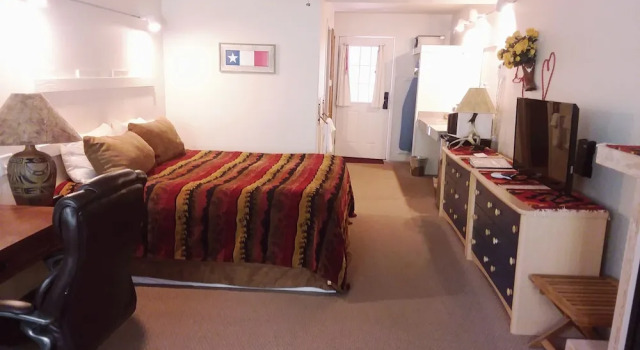 Двухместный номер Comfort с балконом Hot Springs Inn