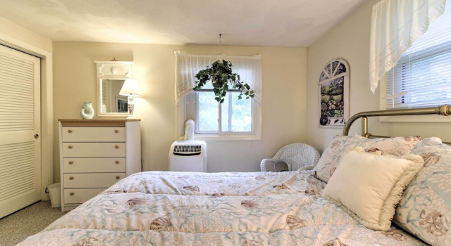 Коттедж Mashpee House w/ Wraparound Deck - Walk to Beach!