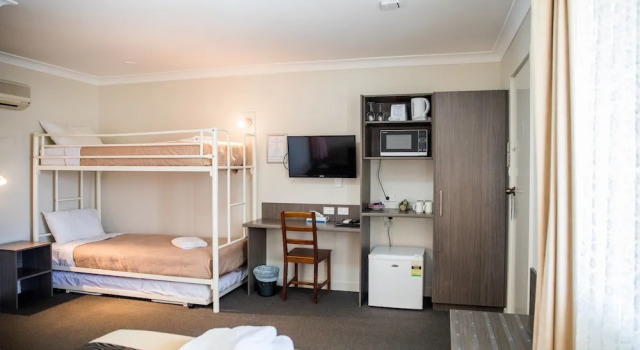 Семейный номер Standard c 1 комнатой Lilac City Motor Inn