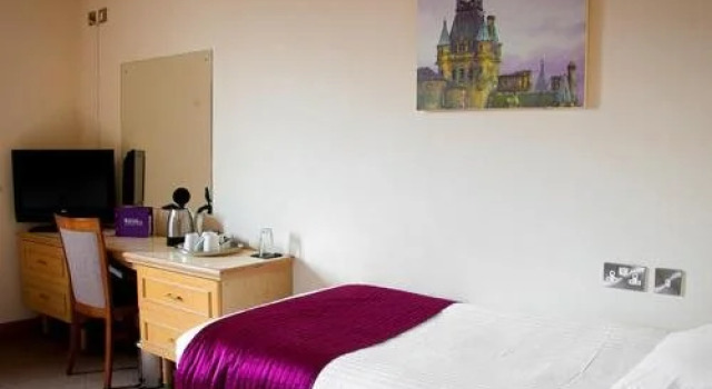 Dine at 29, Забронировать Отель Отели Файф 3 звезды, 3*