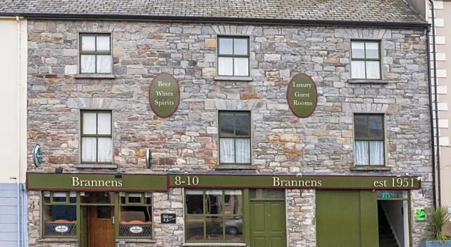 Brannens of Newport, Book Hotel Newport Mayo
