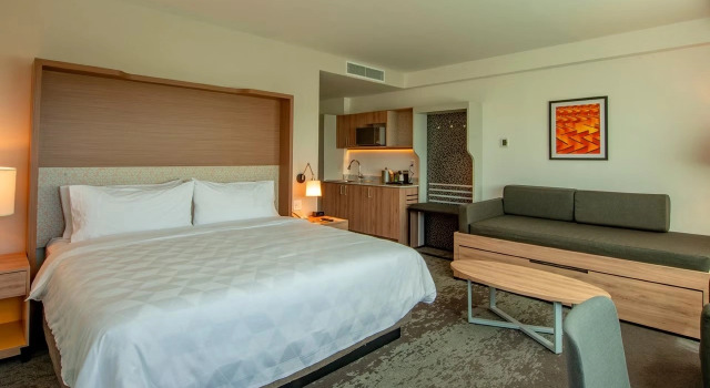 Двухместный полулюкс Holiday Inn & Suites - Merida La Isla by IHG