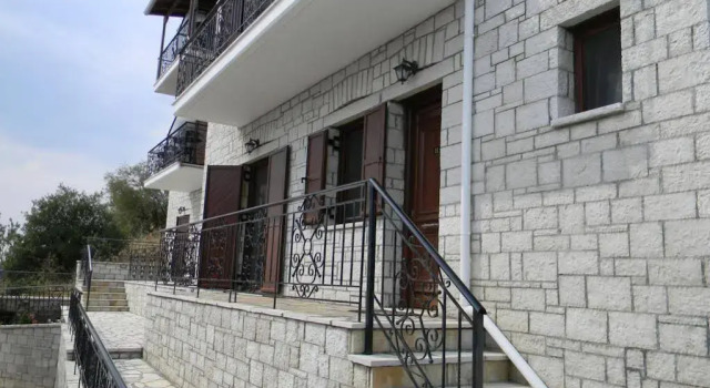 Agnantio, Rezerwuj Hotel Janina Epir