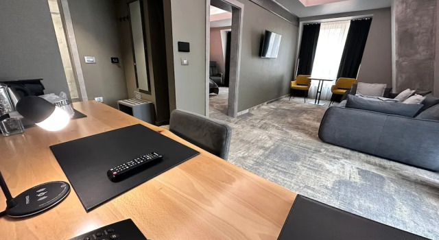 Люкс Deluxe Aniroc Signature Hotel