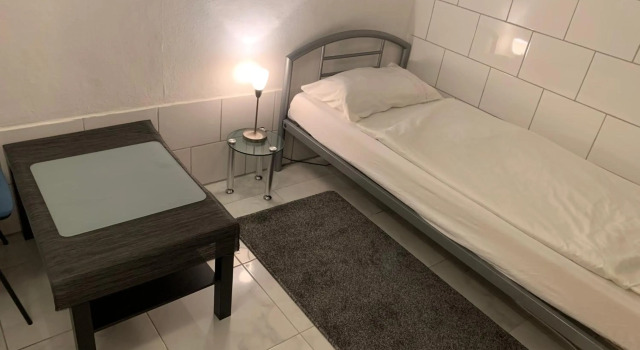 Faridd Ferienwohnung, Забронировать Отель Крефельд Lower Rhine