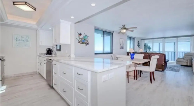 Апартаменты Caper Beach Club Penthouse 2