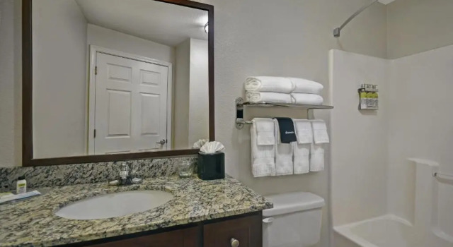 Номер Standard Candlewood Suites Mooresville Lake Norman,NC by IHG