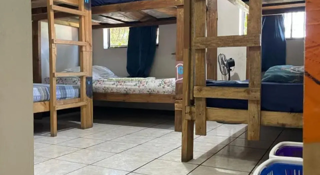 Pool House Hostel, Забронировать Хостел Санта-Ана Santa Ana Department