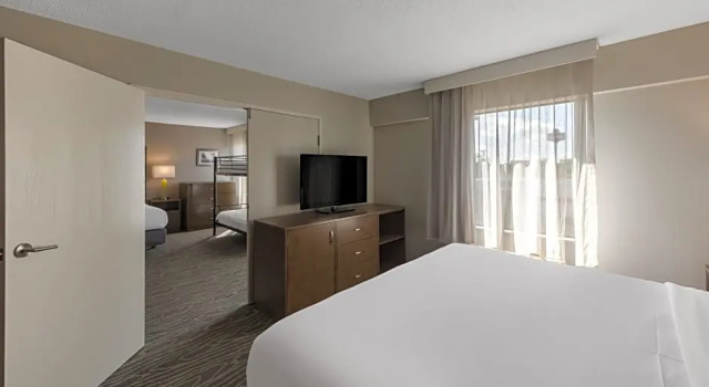 Четырёхместный семейный номер Standard Comfort Inn & Suites Tipp City Dayton North I-75