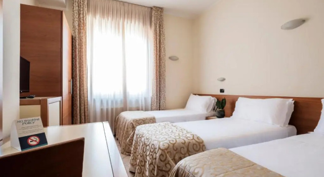 Habitación triple Clásica Hotel Lory