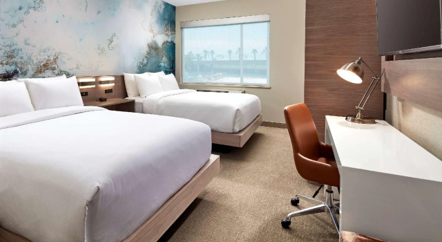 Четырёхместный номер Standard Anaheim Resort Suites