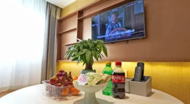 Люкс Deluxe LuzhouxinyangHotel (Wanxianghui Shopping Center)