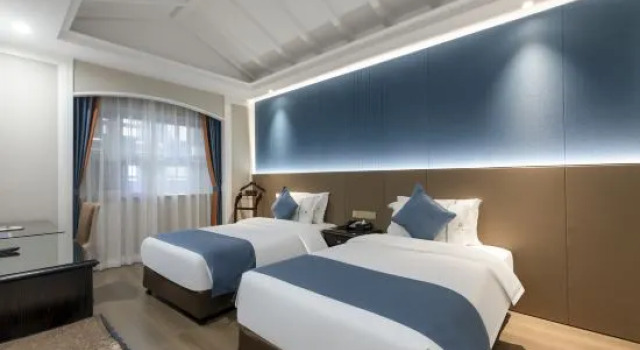 Люкс Business Yuzhou Hotel