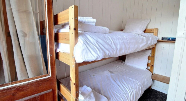 Marmottes - Spacious Apartment of 4.5 Rooms Located Near the Palladium, Prenota Appartamento Champéry 