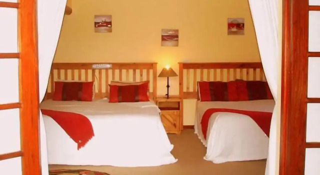 Семейный номер Standard с видом на бассейн French Lodge International
