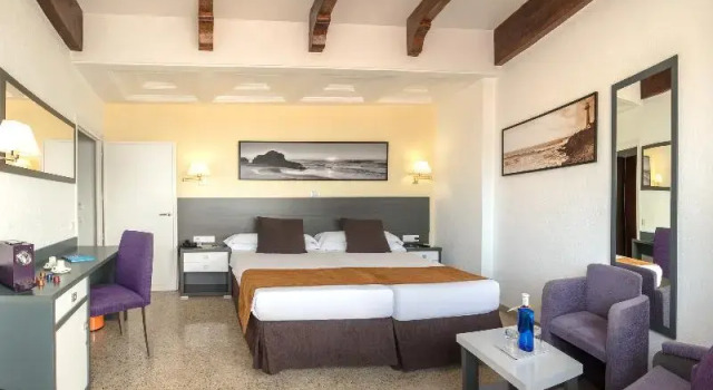 Номер Standard с балконом Gran Hotel Delfin