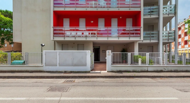 New Modern Apartments in Rosolina Mare City Centre, Equipped With all Comforts