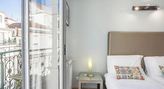 LV Premier Baixa PR Elevator, Balcony, AC, View