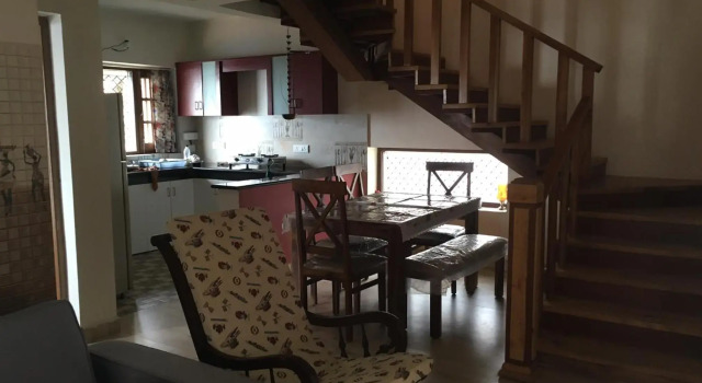 Veenu's Cottage Mussoorie 5 BHK reducing costs for less bedrooms, Rezervovat Rekreační dům Mussoorie Uttarakhand