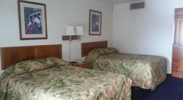 Americas Best Inn & Suites Clarksville, Забронировать Отель Кларксвилл Louisville Metropolitan Area, рядом с Atlantis Water Park