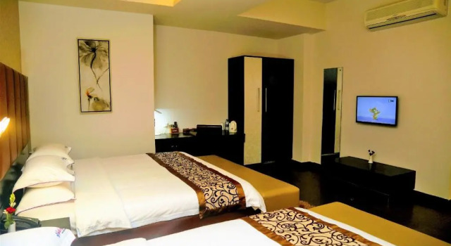 Двухместный номер Deluxe Dmore Dhaka Hotel & Resort