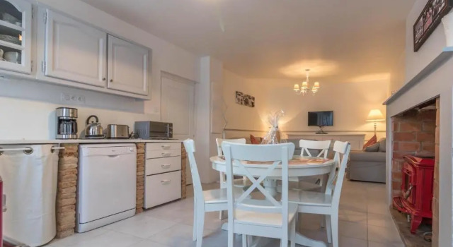 Коттедж c 1 комнатой Gîte le Cocoon d'Isatis 1
