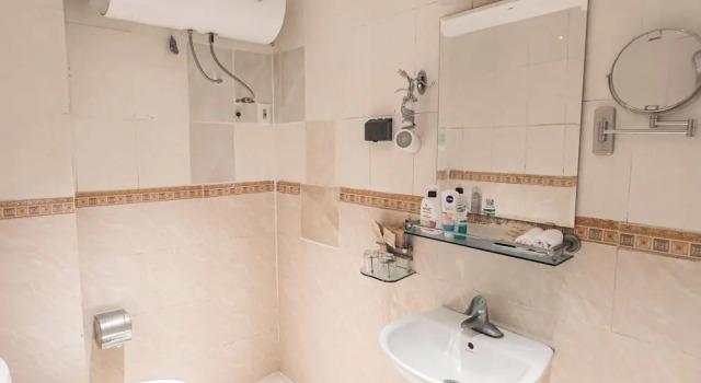 Четырёхместный семейный номер Standard A25 Hotel - 12 Liên Trì