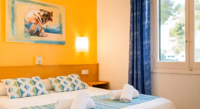 Apartamentos Vista Playa I-II, Boek Appartement Santandria Balearen
