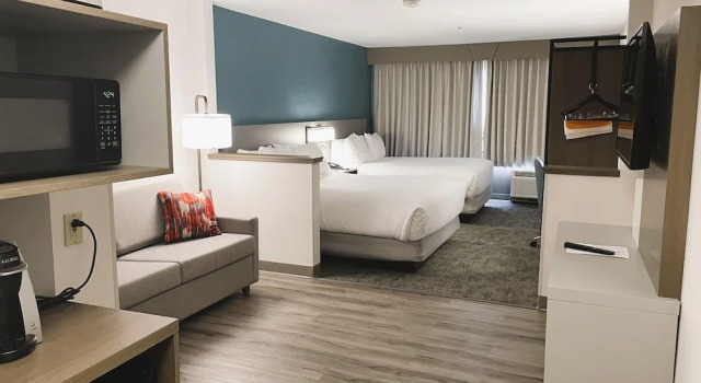 Люкс Comfort Inn & Suites NW Milwaukee