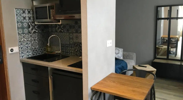 Номер Standard Logis Hôtel & Appartements Le Florence