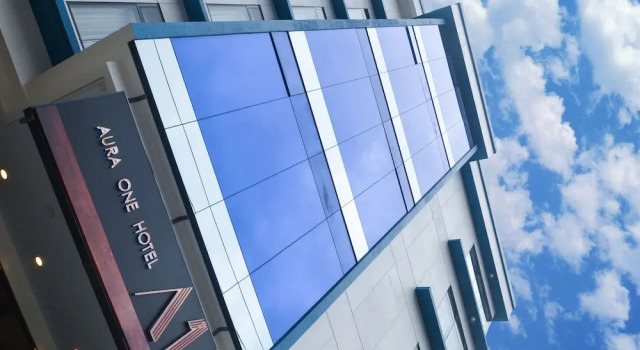 Aura One Hotel