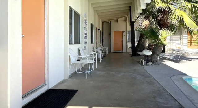Апартаменты Comfort The Getaway Boutique Vacation Rentals
