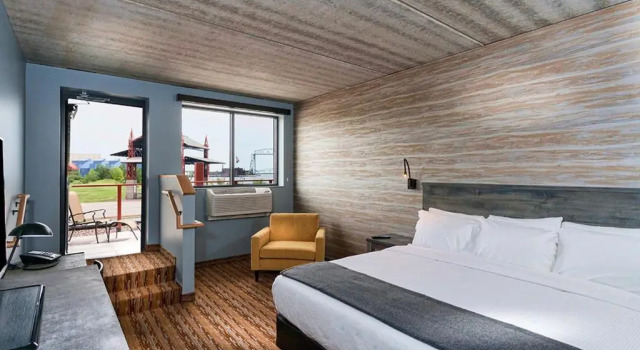 Номер Standard с видом на гавань Pier B Resort