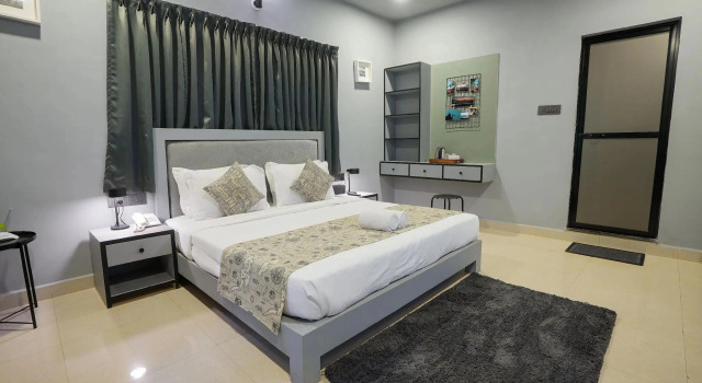 Sort By Stays, Siolim