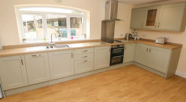 Woodpecker Barn, Book Feriehus Pontyclun Glamorgan