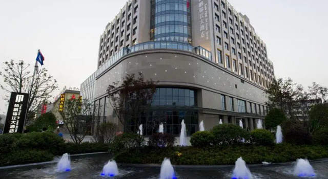 Номер Superior Yang Peng Jin Jiang Hotel