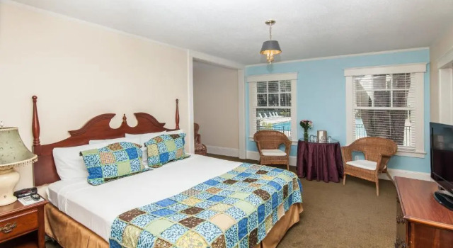 Suite Lakeside Inn on Lake Dora