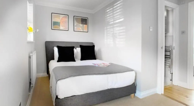Апартаменты Wokingham - 2 bed with parking