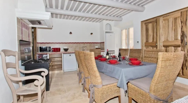 Savonne, Забронировать Отель Отели Люберон 5 звезд, 5*