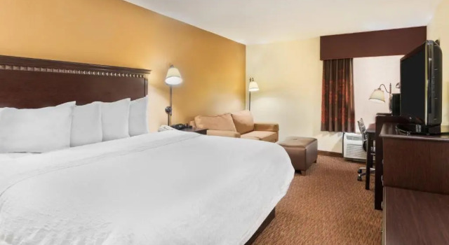 Двухместный номер Hampton Inn Charlotte University Place