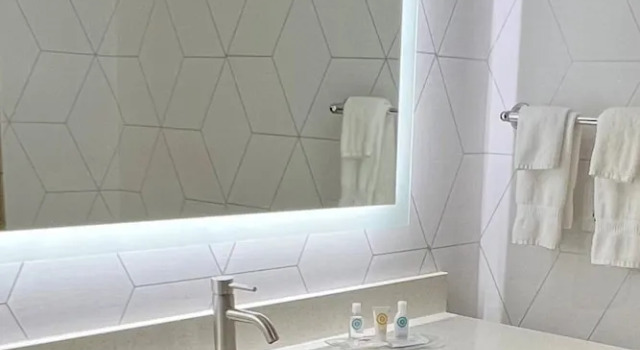 Четырёхместный номер Standard Comfort Suites Hudson I-94