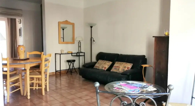 Apartment With 2 Bedrooms in Arles, With Wifi - 30 km From the Beach