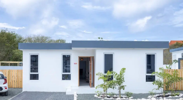 Modern Garden Villa Near Jan Thiel Mambo