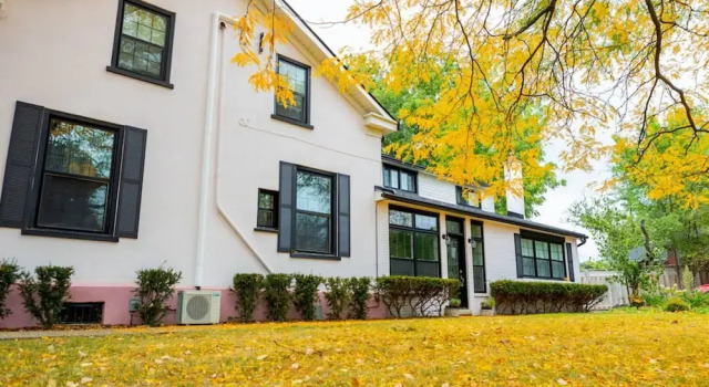 Modern Apt Neardowntown Ideal for Long Stays - U3, Varaa Hotelli Burlington 