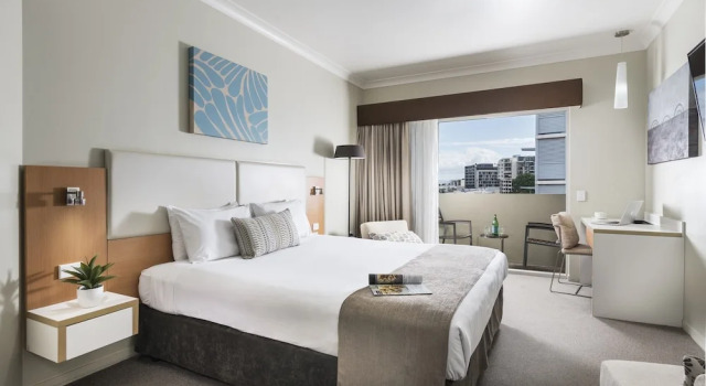 Номер Economy с балконом Grand Hotel and Apartments Townsville