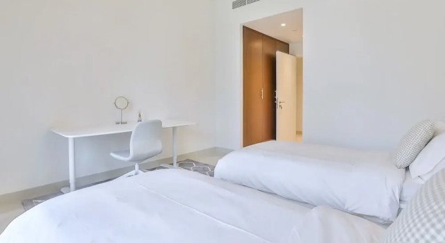Driven Holiday Homes- Crescent Boulevard, Забронировать Отель Даунтаун Дубай , рядом с Дубайский аквариум