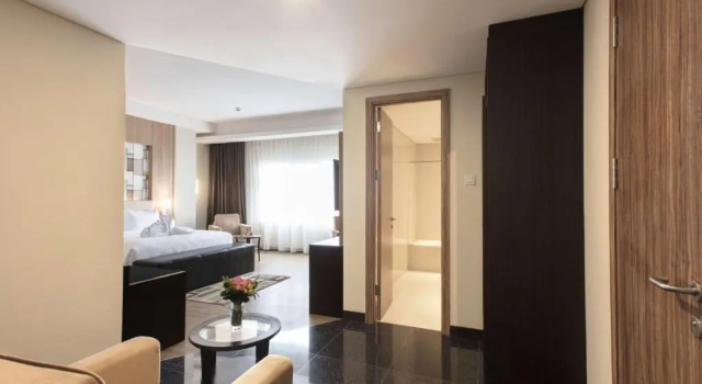 Полулюкс Best Western Kindai Hotel